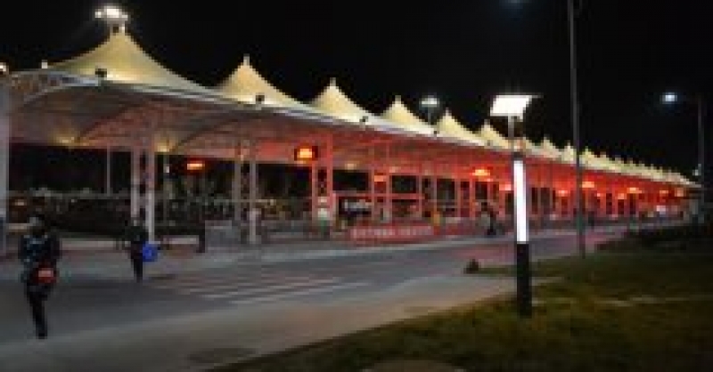 黃發集團開展重點項目亮化工作